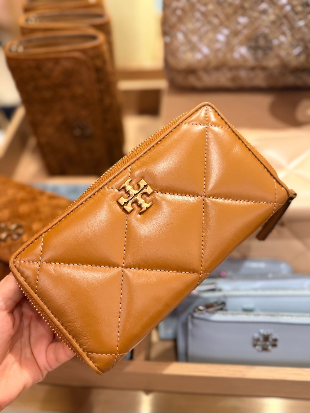 NWT! NEW! Tory Burch Diamond Quilted Zip Continental Wallet- Tan